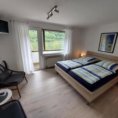 Pension Mosella, Gaestezimmer Sankt Aldegund Ngoại thất bức ảnh