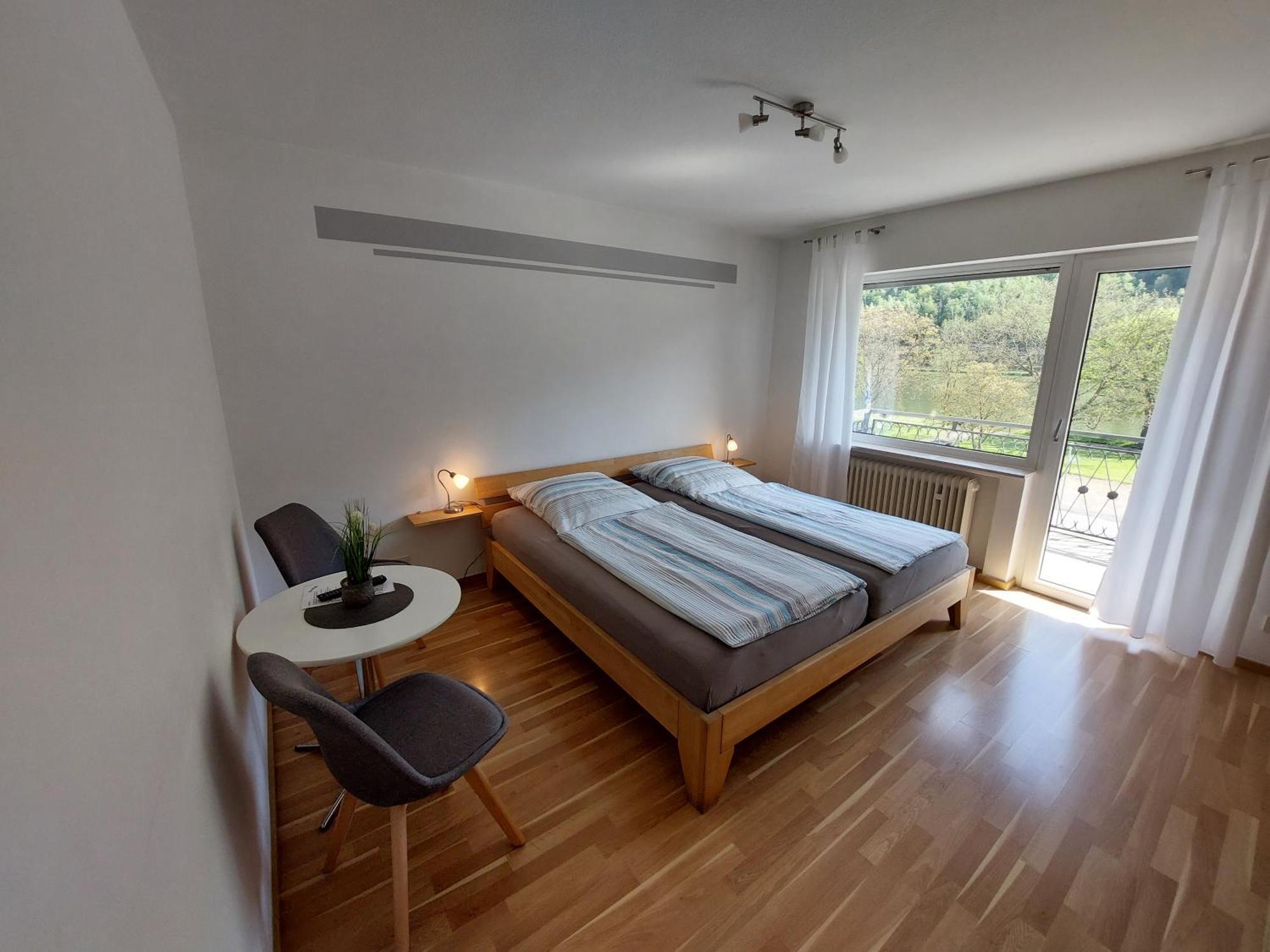 Pension Mosella, Gaestezimmer Sankt Aldegund Ngoại thất bức ảnh